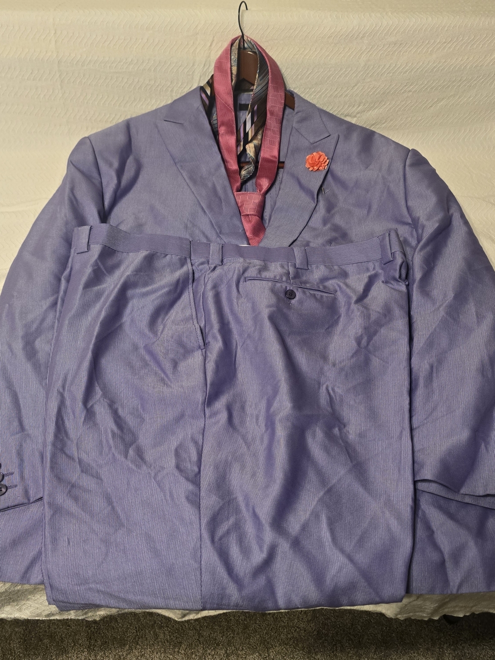 Men’s Purple Falcon Suit Set 56R Jacket, Pants, Tie & Lapel Pin